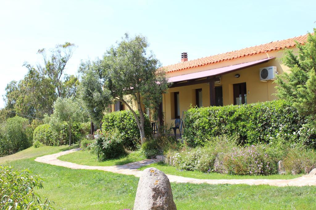 Agriturismo Campesi Casale Tra Le Vigne Aglientu Zewnętrze zdjęcie
