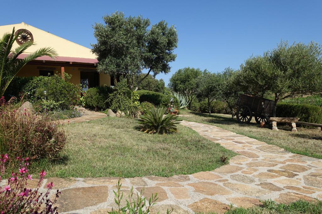 Agriturismo Campesi Casale Tra Le Vigne Aglientu Zewnętrze zdjęcie