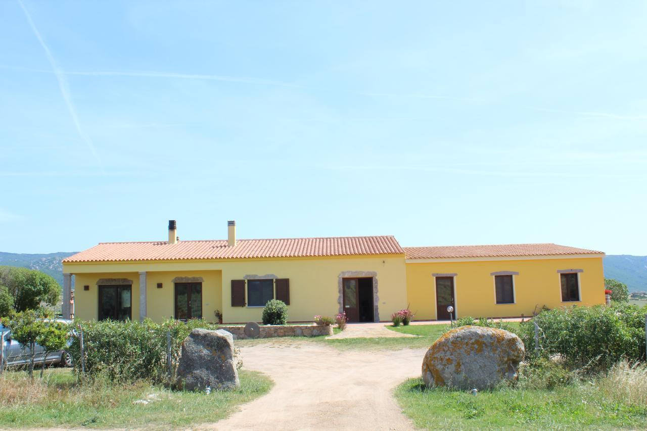 Agriturismo Campesi Casale Tra Le Vigne Aglientu Zewnętrze zdjęcie