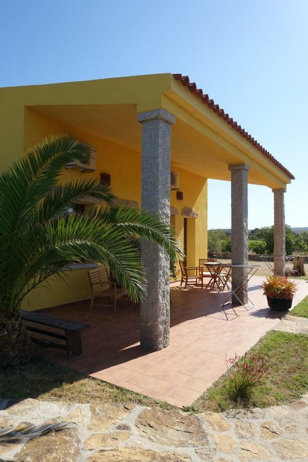 Agriturismo Campesi Casale Tra Le Vigne Aglientu Zewnętrze zdjęcie