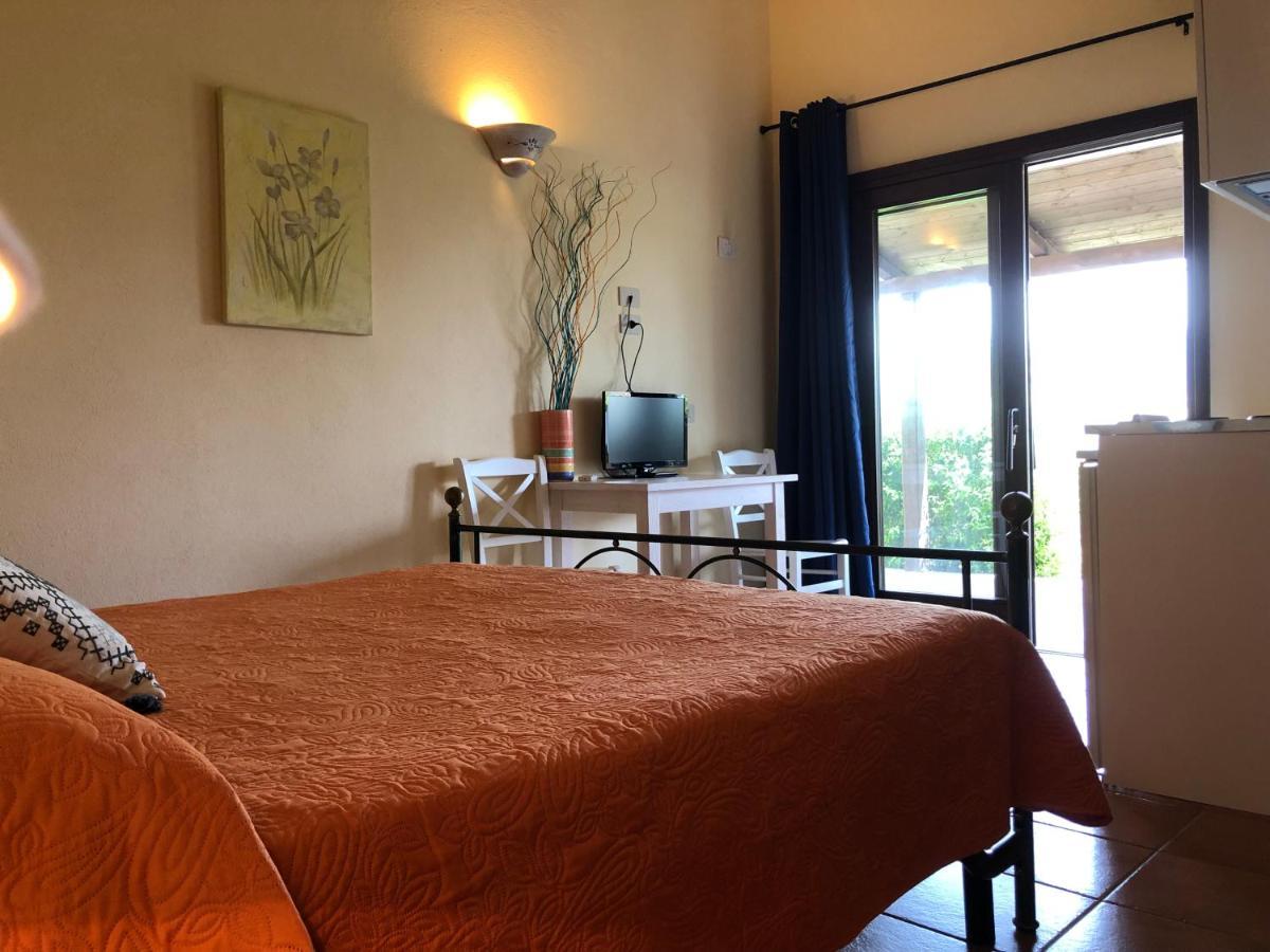 Agriturismo Campesi Casale Tra Le Vigne Aglientu Zewnętrze zdjęcie